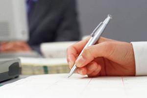 あぶらとり紙で、テカリを無くす。